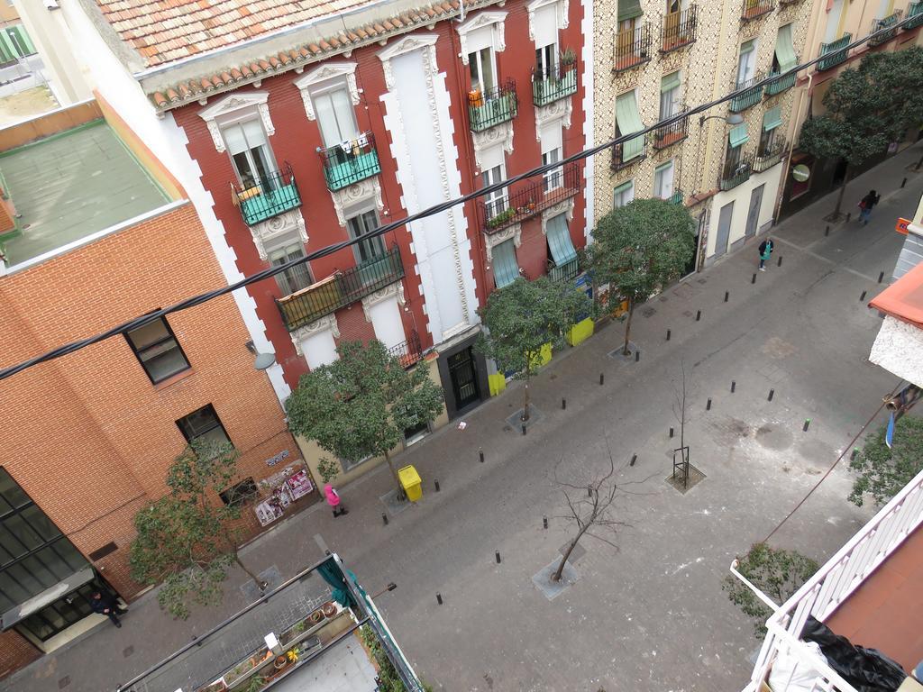 Casa De Huespedes Almansa Hotel มาดริด ภายนอก รูปภาพ