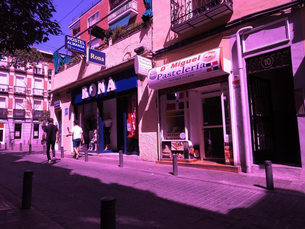Casa De Huespedes Almansa Hotel มาดริด ภายนอก รูปภาพ