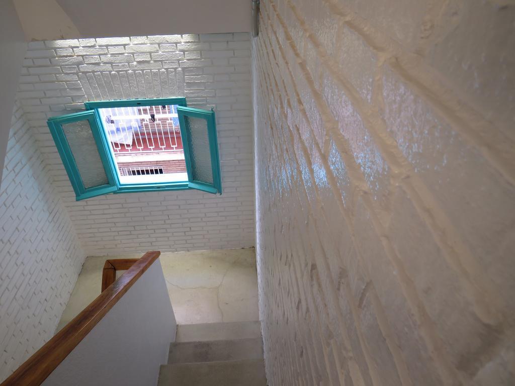 Casa De Huespedes Almansa Hotel มาดริด ภายนอก รูปภาพ